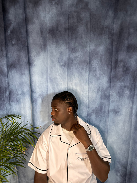 WHITE SHIRT