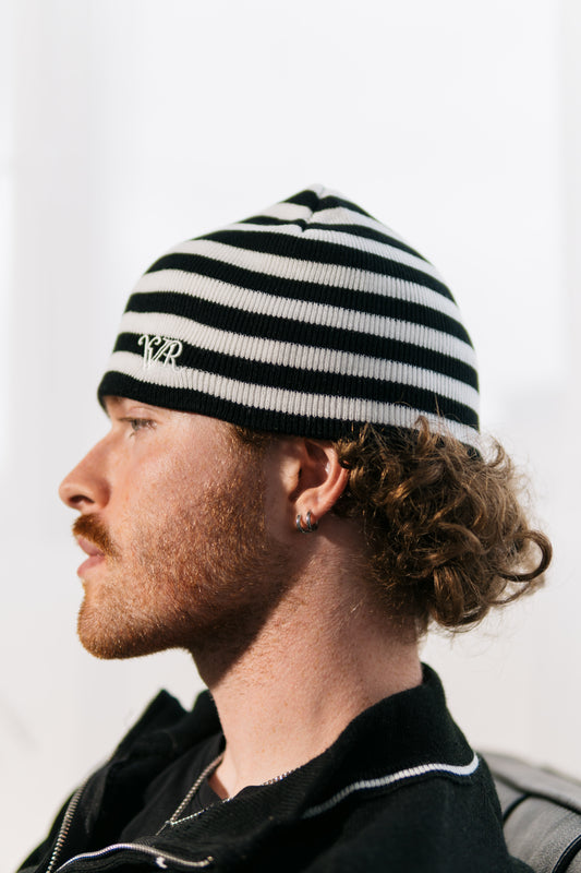 NOIR BLANC STRIPED BEANIE